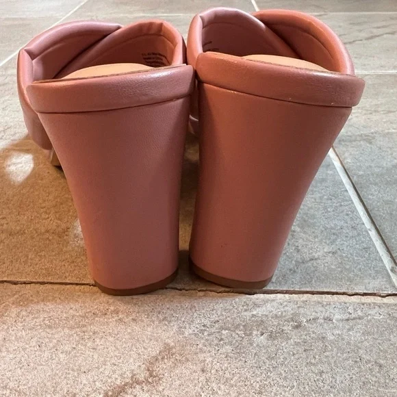 Puffy Criss Cross Heeled Sandals Sz 7.5 - Picture 4 of 7